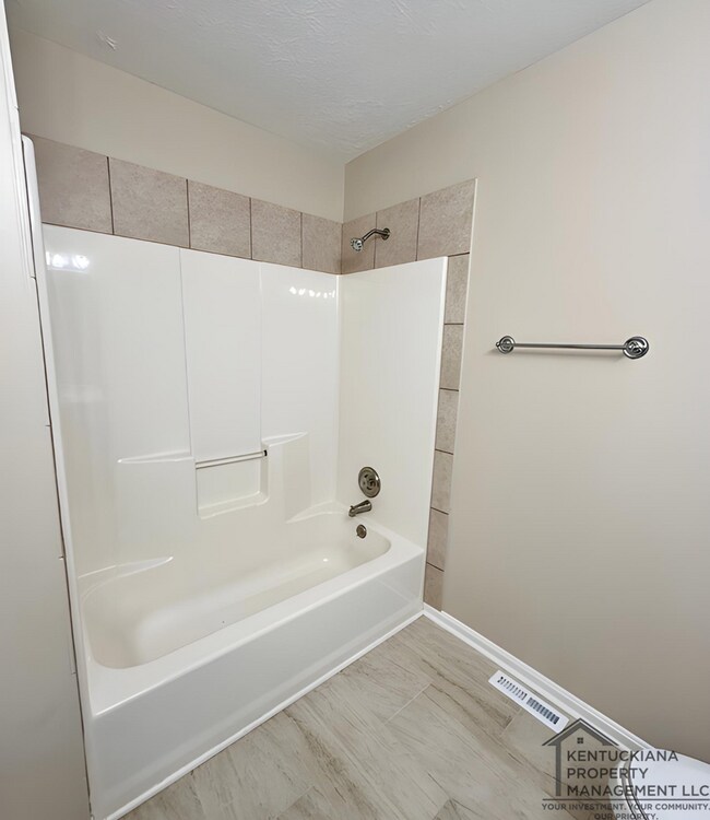 Building Photo - 3BR/2BA Home For Rent in Fern Creek!