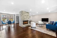 Building Photo - 1401 W Weathersfield Way