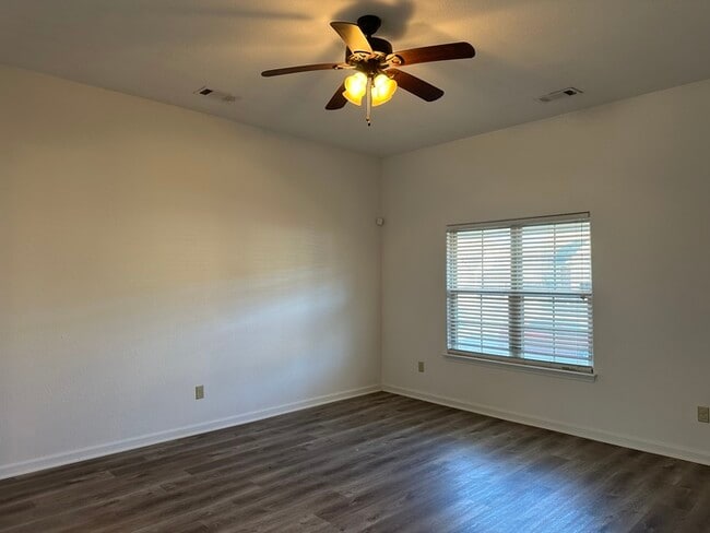 Building Photo - 321 Switchgrass Cove