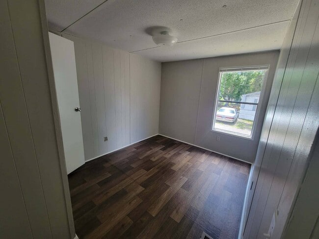 Building Photo - 109 Embert Ln