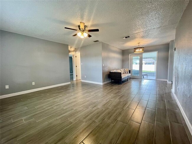 Building Photo - 2107 E Atmore Cir