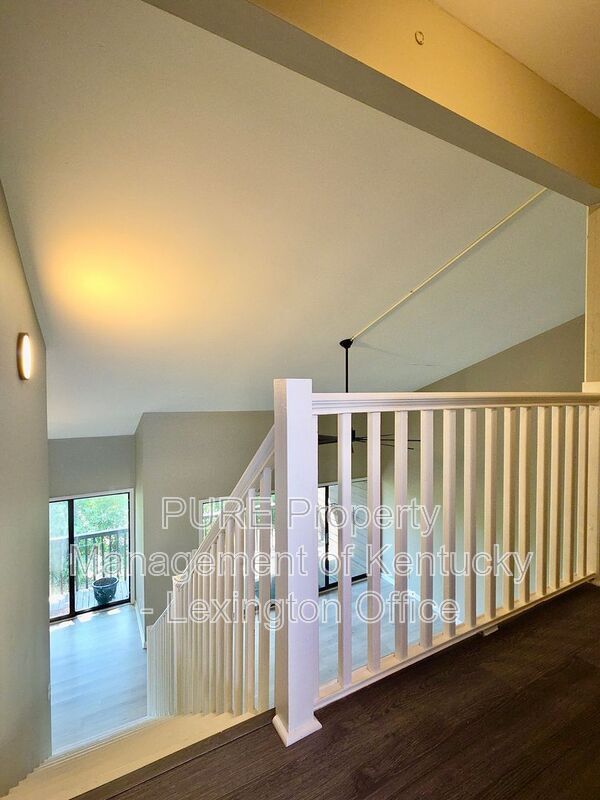 Building Photo - 750 Shaker Dr
