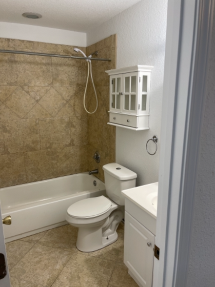 Building Photo - 5682 FL-20