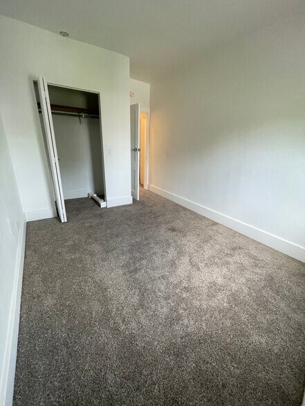 Bedroom #1 - 1021 West Dr