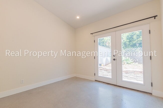 Building Photo - 8573 Horner St