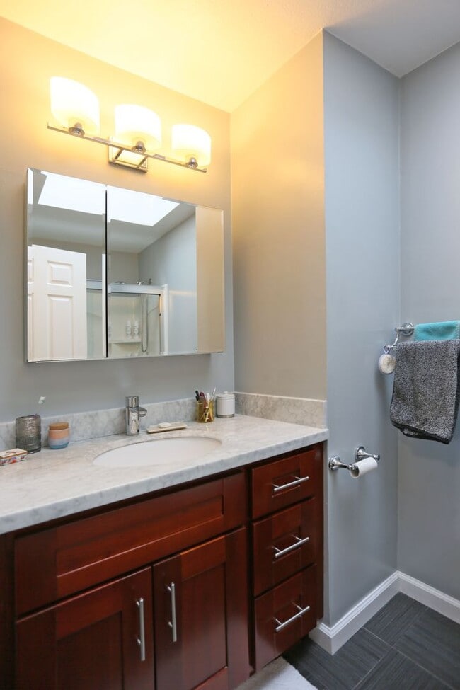 Building Photo - 7221 Geary Blvd