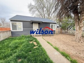 Building Photo - 808 S 2nd Ave