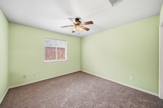 Building Photo - 2010 Hanover Springs Ln