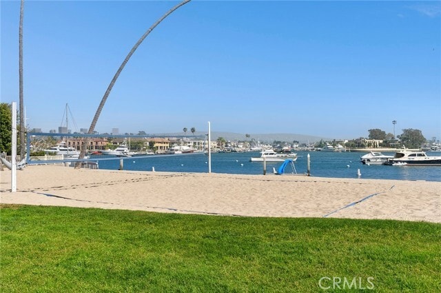 Building Photo - 2572 Bayshore Dr