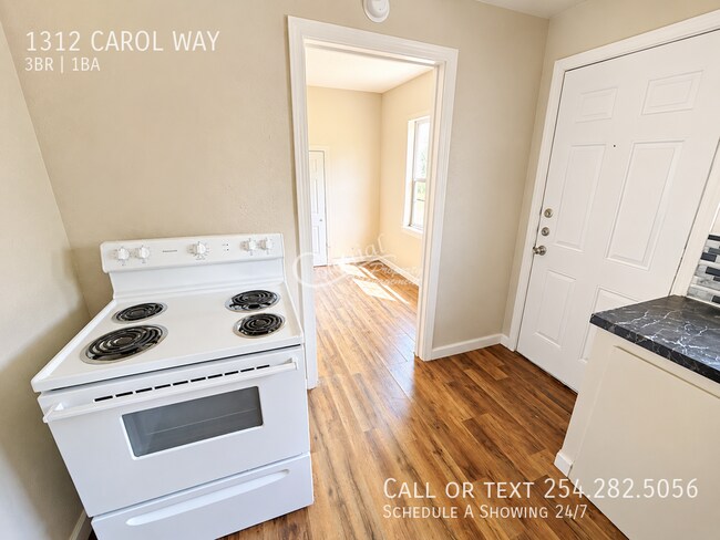 Building Photo - 1312 Carol Way