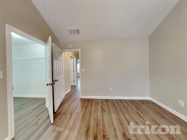 Building Photo - 50 Crooked Creek Way