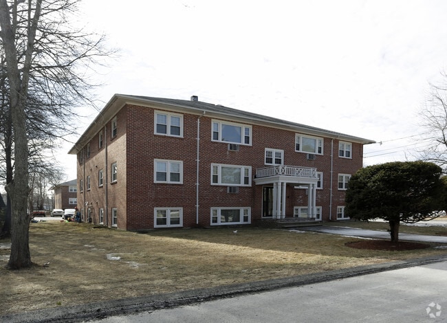 Building Photo - Hampton Arms Apartments