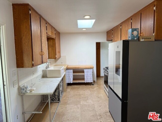 Building Photo - 1334 Morningside Way
