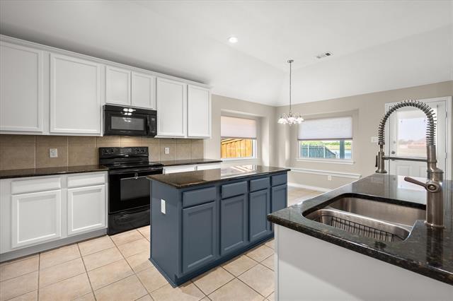 Building Photo - 7363 Estela