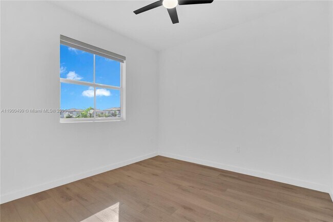 Building Photo - 2444 SE 24th Ave