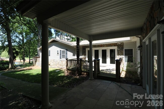 Building Photo - 4589 Giles Ave
