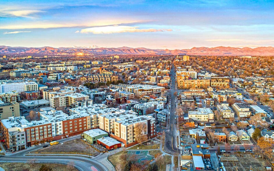Primary Photo - Bonneville Apts