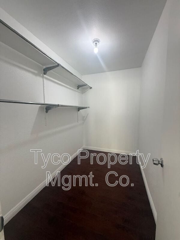 Building Photo - 1720 Melrose Ave