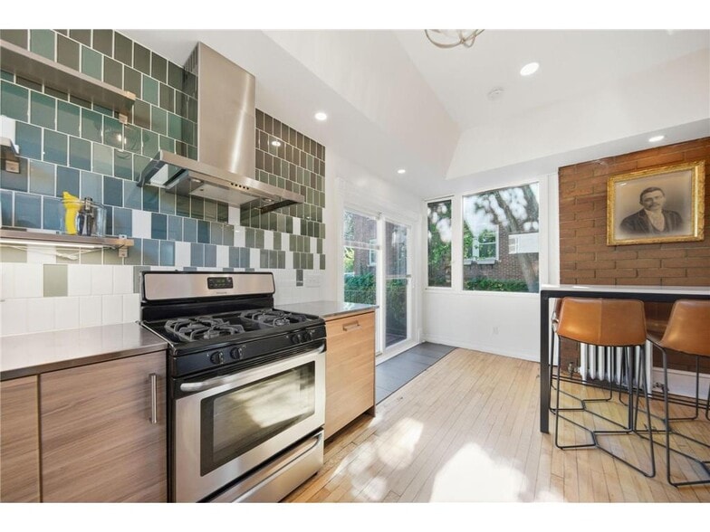 Building Photo - 2701 DuPont Ave S