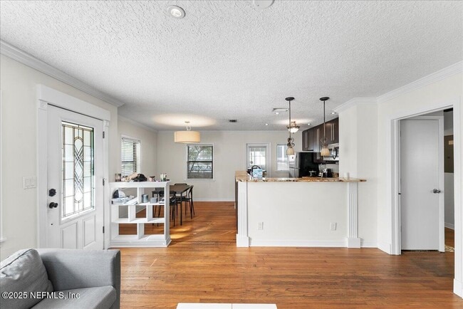 Building Photo - 4817 Kerle St