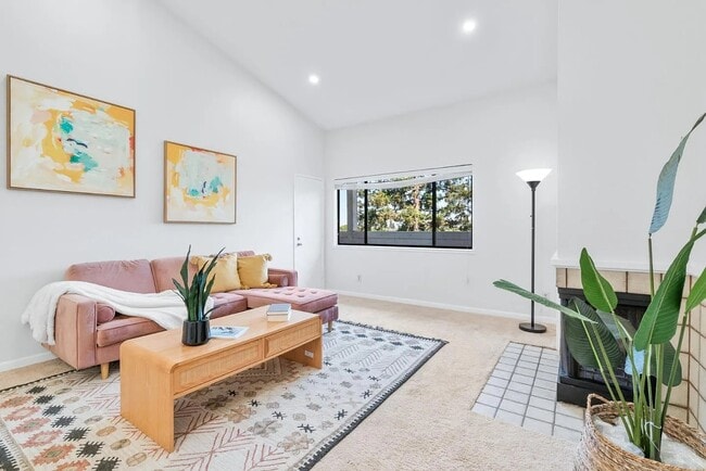 Building Photo - Don’t Miss Out – Beautiful Unit  Available