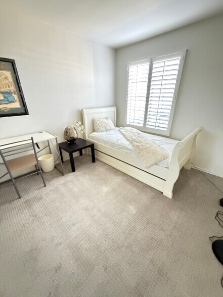 Building Photo - 1161 Packers Cir