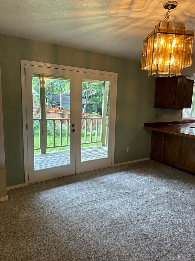 Building Photo - Kempton Hills 3 Bedroom/2.75 Bath Home with Sauna!