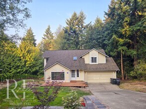 Building Photo - Comfortable 3-Bed Bremerton Home with Balc...