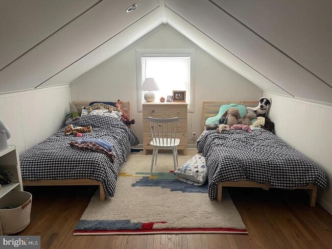 Building Photo - 105 Breslin Ave