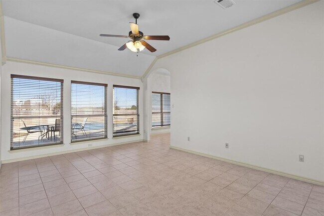 Building Photo - 209 Sarahs Ln