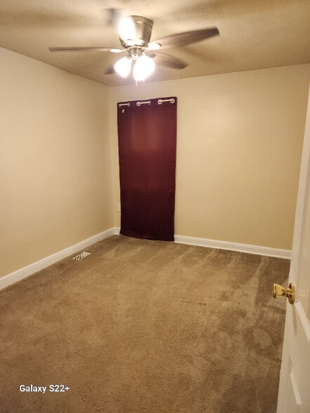 Building Photo - 5338 Nelson Ave