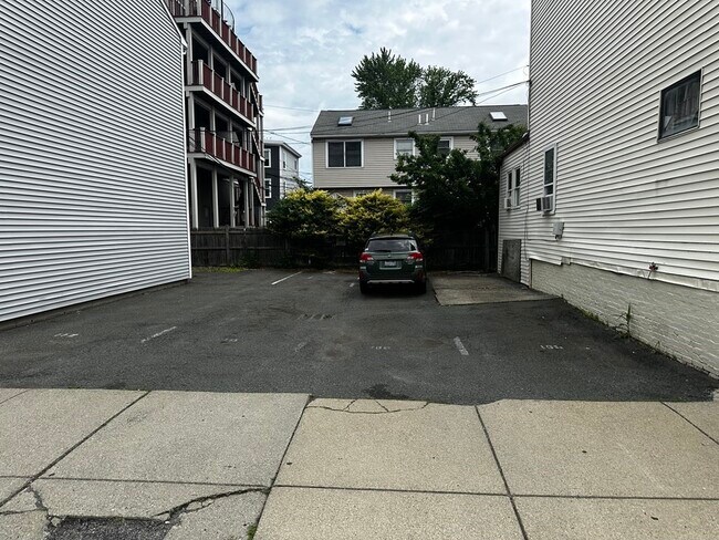 Building Photo - 114 W 8th St