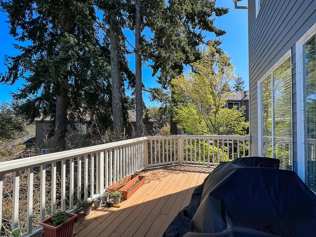 Building Photo - Traditional Hillshire Estates  home with 4-bedrooms and 3-baths and GREAT Mountain Views