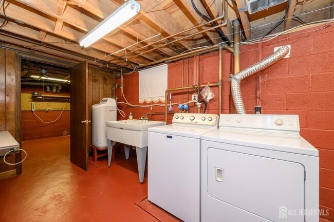 Building Photo - 3996 Park Ave