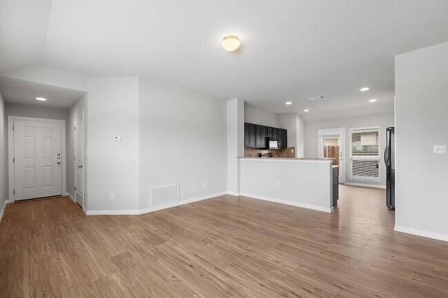 Building Photo - 13024 Tinker St