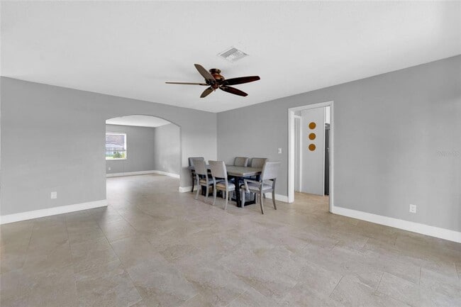 Building Photo - 124 Crystal Beach Ave