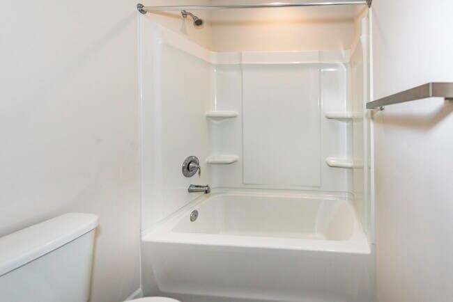 Building Photo - 50236 Amberwood Rd