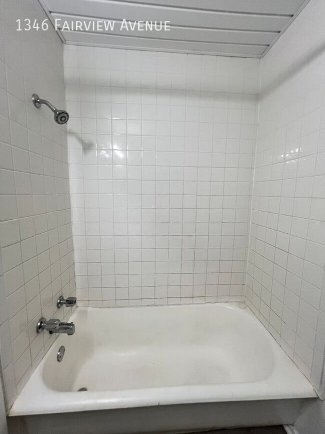 Building Photo - 1346 Fairview Ave