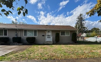 Building Photo - 5109 SE 84th Ave