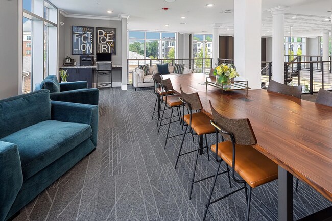 Building Photo - 5025 Wembley Central Ln