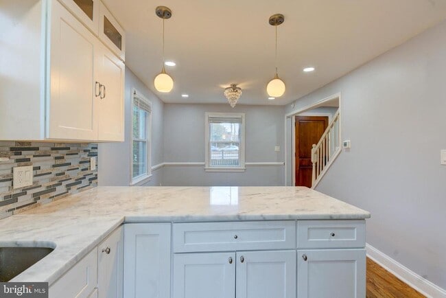 Building Photo - 6916 New Hampshire Ave