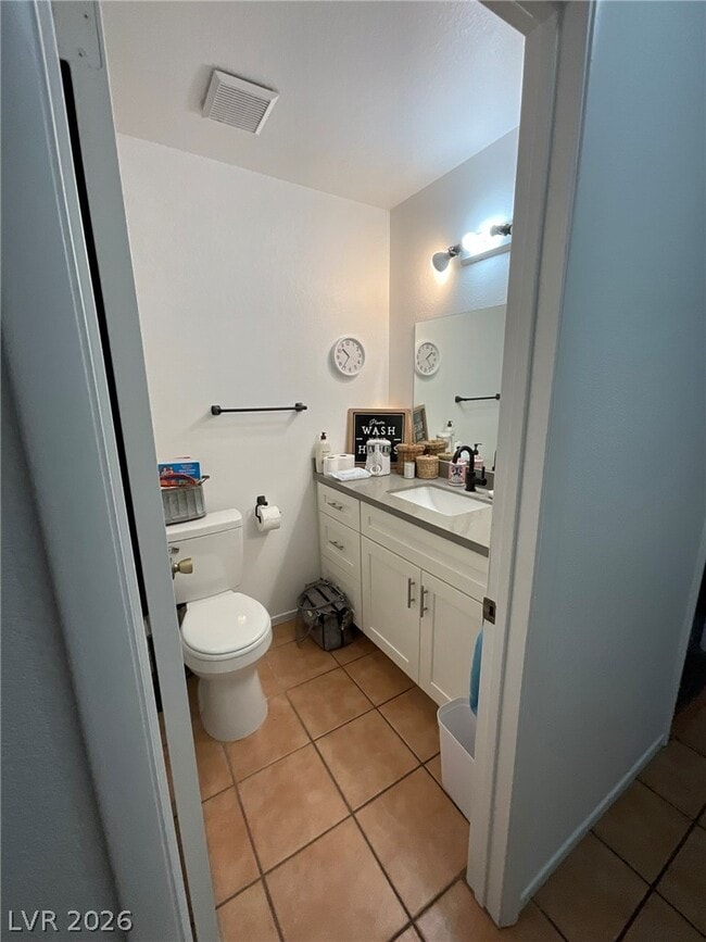 Building Photo - 707 Honeybee Ct