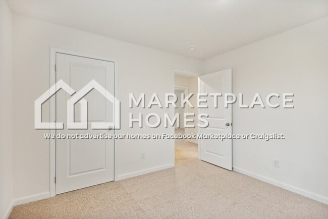 Building Photo - 1161 Ridge Parke