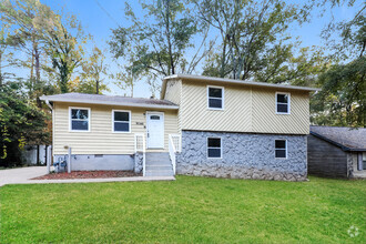 Building Photo - 4-Bedroom Home in Jonesboro, GA