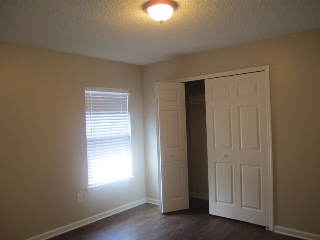 Building Photo - 9177 Prosperity Lake Dr