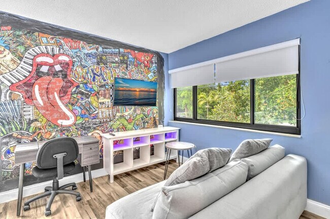 Building Photo - 2990 SW 30th Ct