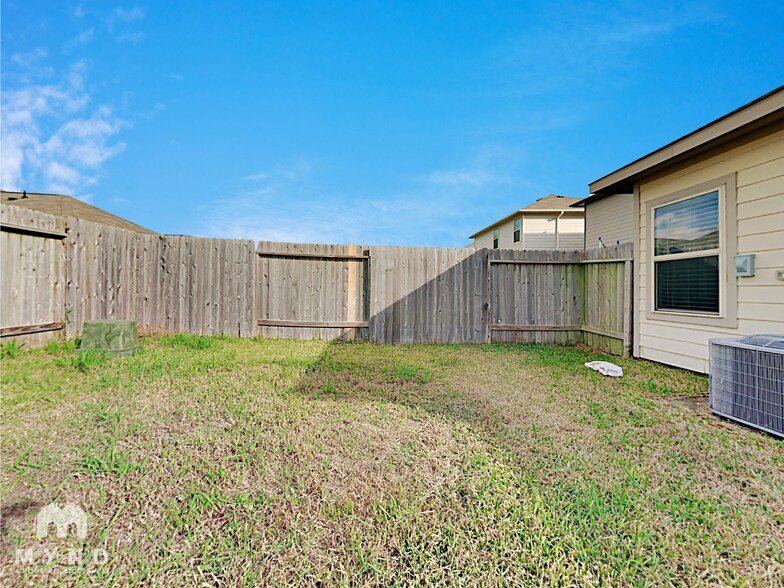 Building Photo - 13247 Montane Manor Ln