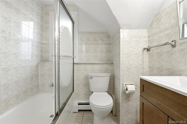 Building Photo - 1-12 Walnut St