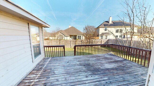 Building Photo - Elegant home in Pflugerville with great fe...