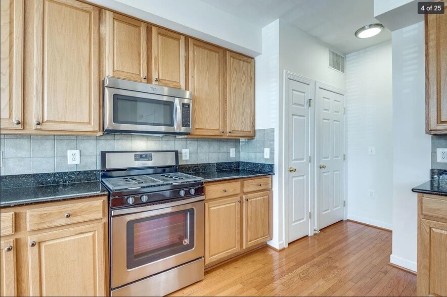 Building Photo - 2458 Curie Ct